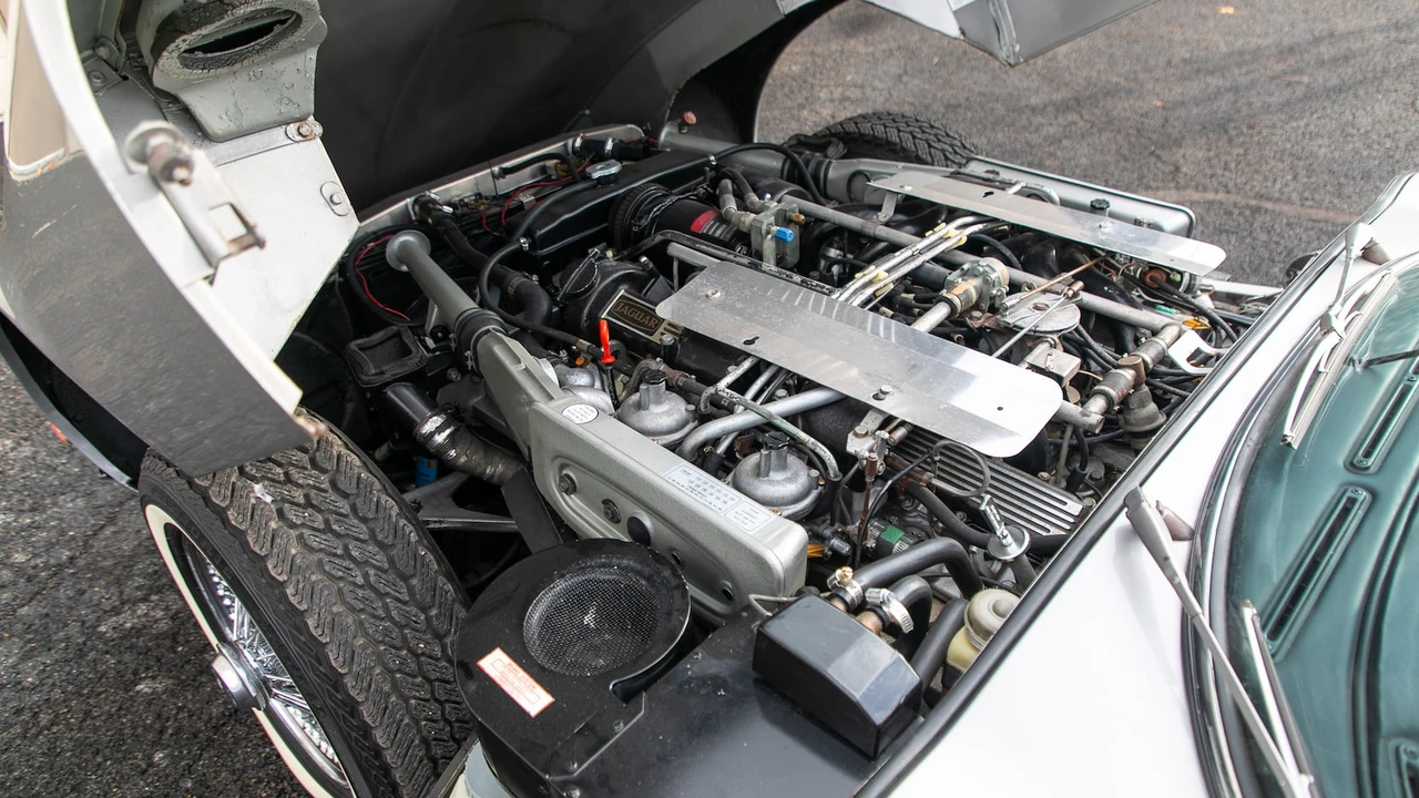 1974 Jaguar E-Type Series 3 V12 - Image 7 of 15