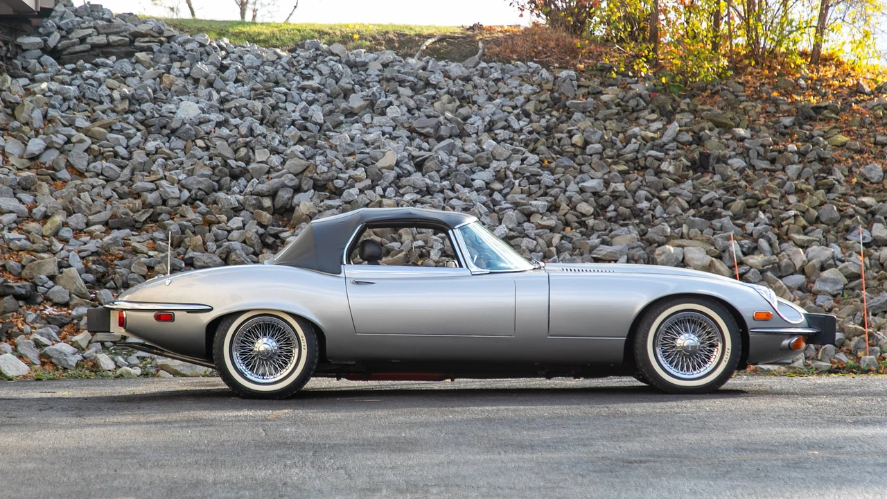 1974 Jaguar E-Type Series 3 V12 - Image 8 of 15
