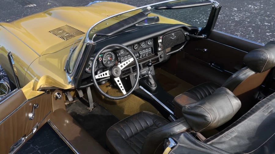 1974 Jaguar E-Type Series 3 V12 - Image 4 of 20