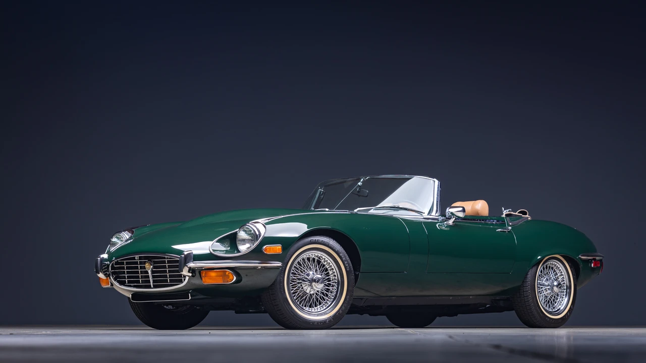 1974 Jaguar E-Type Series 3 V12 - Image 2 of 31