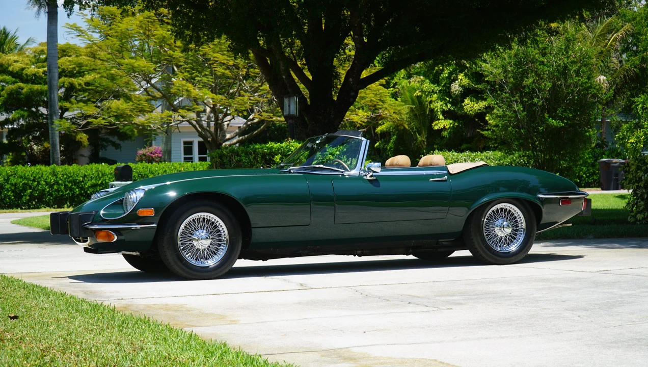 1974 Jaguar E-Type Series 3 V12 - Image 2 of 31