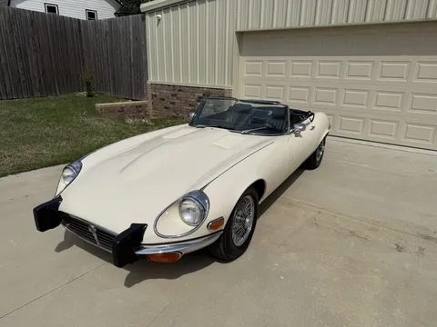 1974 Jaguar E-Type Series 3 V12 - Image 4 of 31