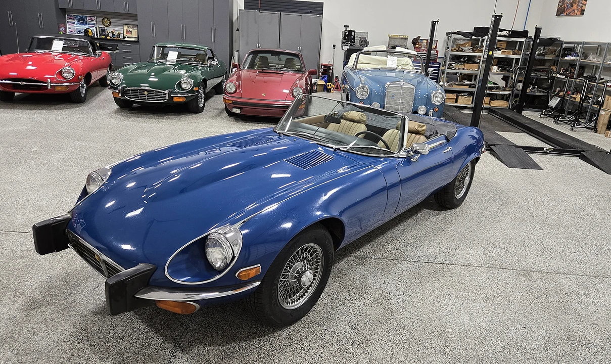1974 Jaguar E-Type Series 3 V12 - Image 2 of 31