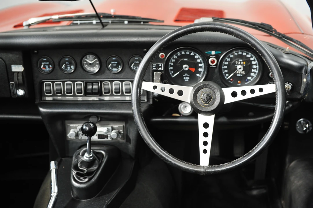 1974 Jaguar E-Type Series 3 V12 - Image 6 of 9