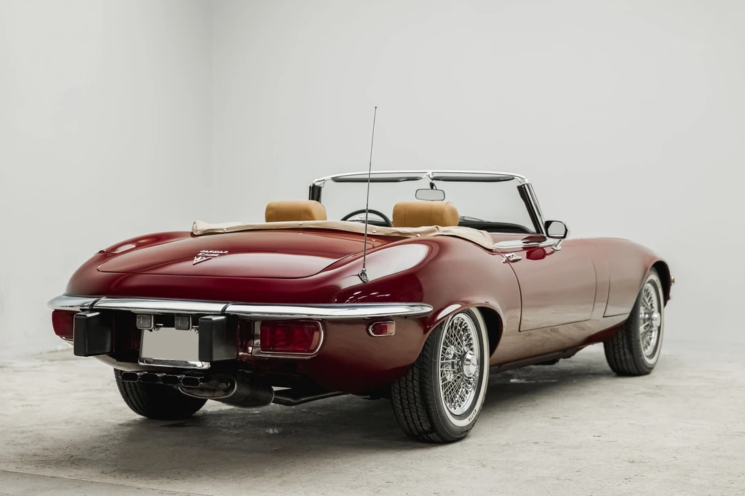 1974 Jaguar E-Type Series 3 V12 - Image 3 of 31
