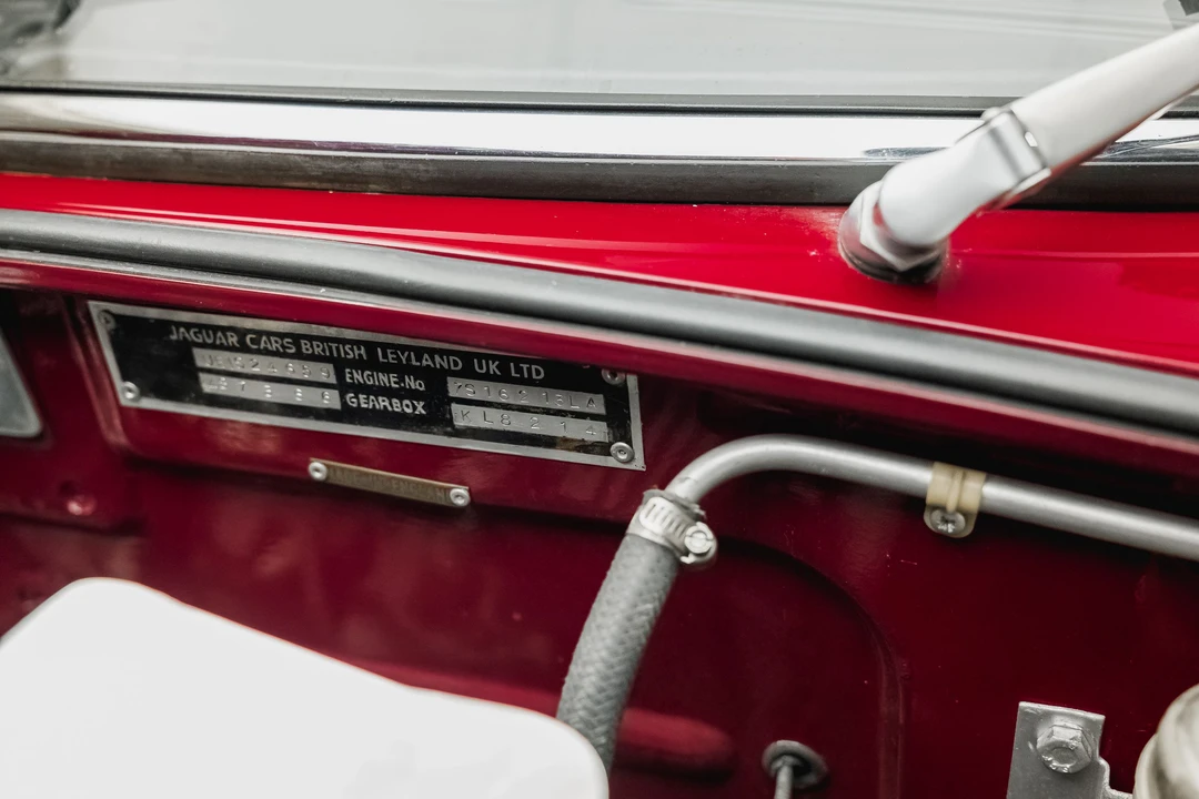 1974 Jaguar E-Type Series 3 V12 - Image 8 of 31