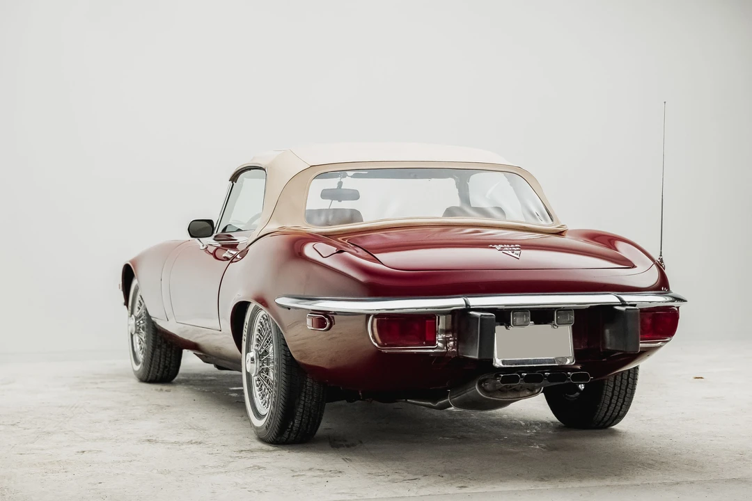 1974 Jaguar E-Type Series 3 V12 - Image 4 of 31