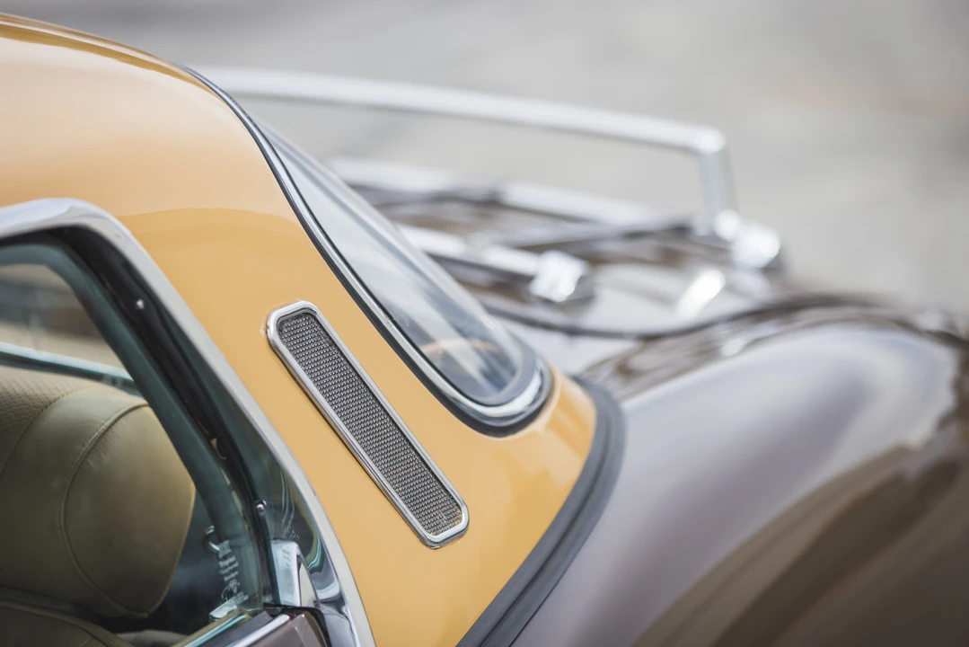 1974 Jaguar E-Type Series 3 V12 - Image 8 of 31