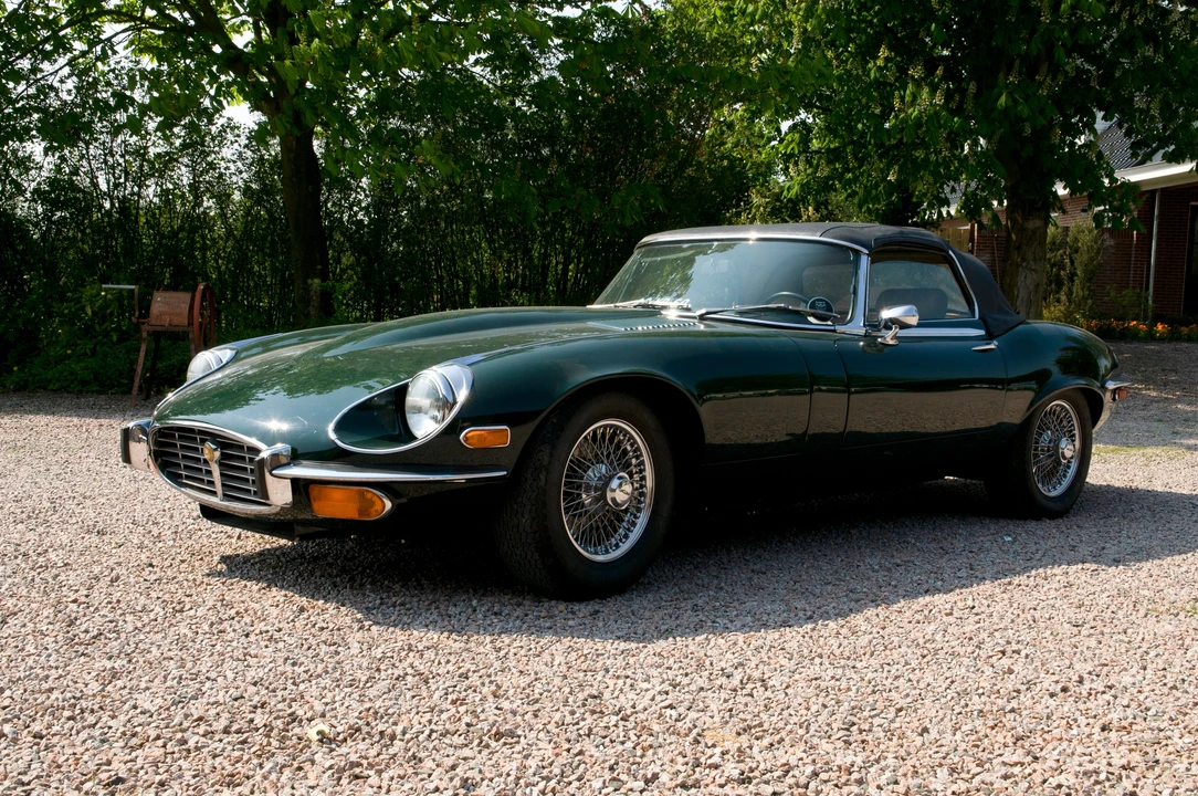 1974 Jaguar E-Type Series 3 V12 - Image 2 of 6