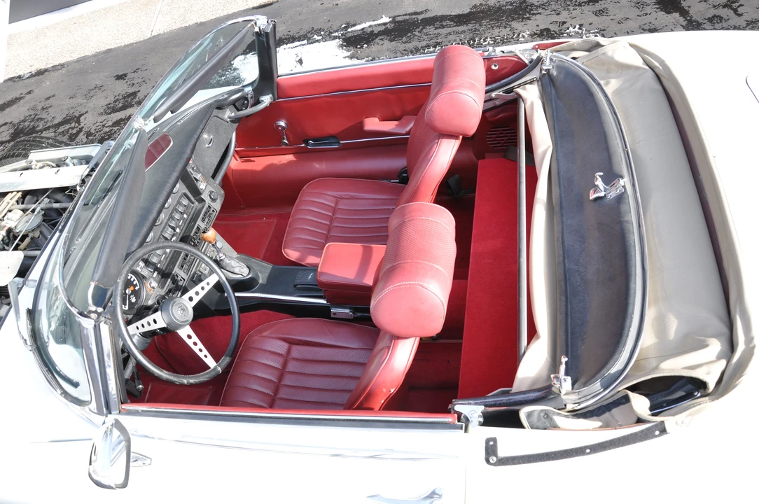 1974 Jaguar E-Type Series 3 V12 - Image 26 of 31