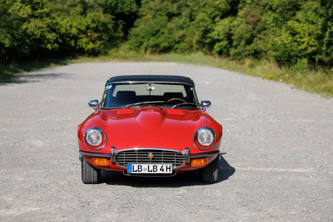 1974 Jaguar E-Type Series 3 V12 - Image 2 of 31