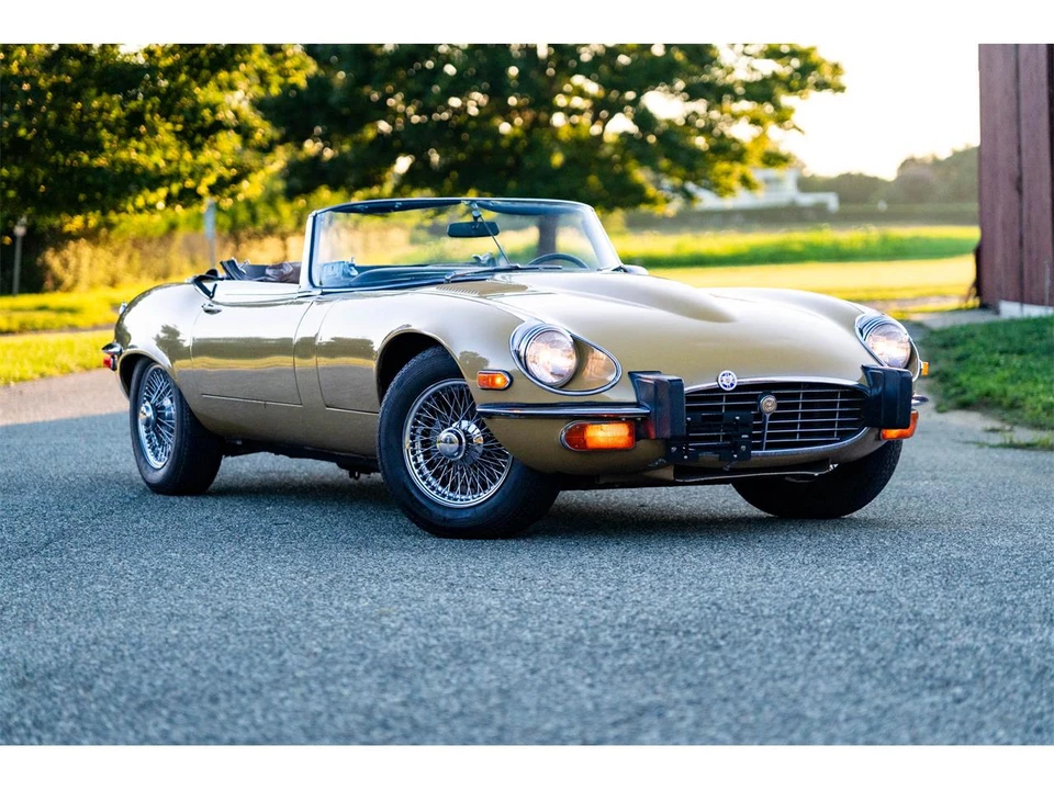 1974 Jaguar E-Type Series 3 V12 - Image 2 of 31