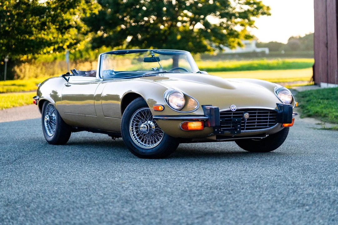 1974 Jaguar E-Type Series 3 V12 - Image 2 of 31