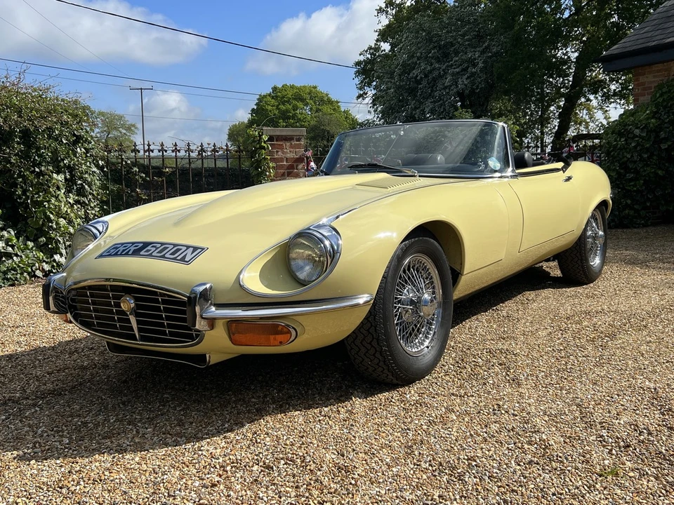 1974 Jaguar E-Type Series 3 V12 - Image 2 of 30