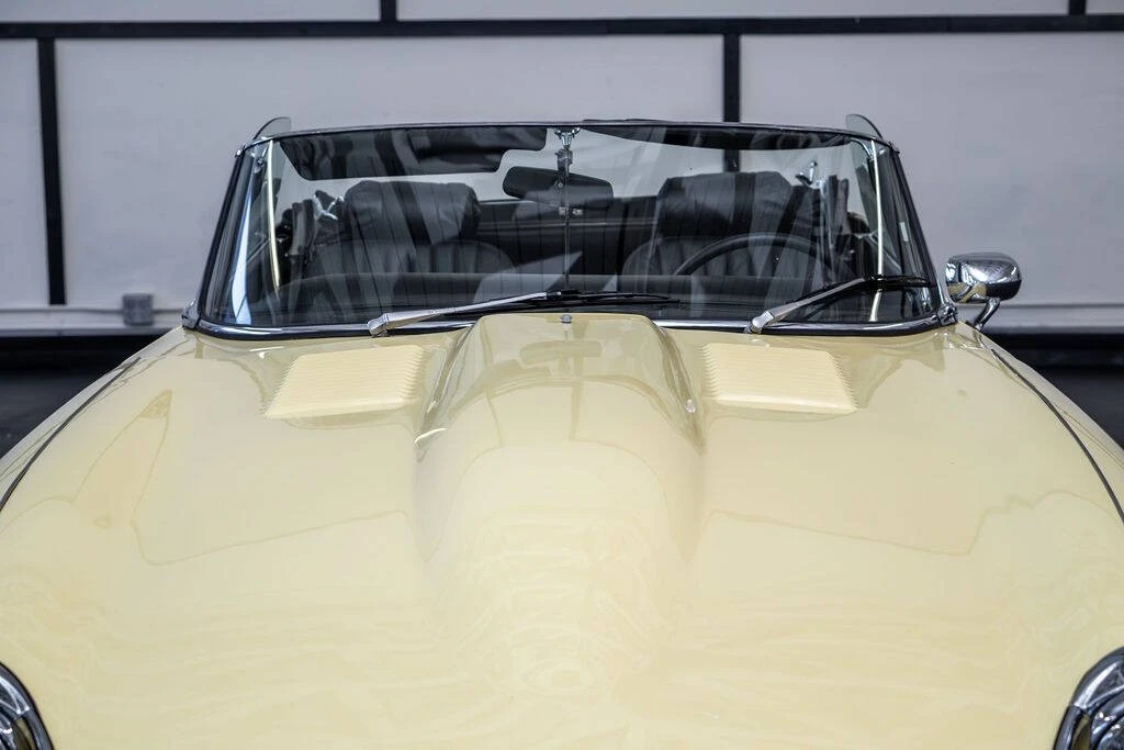 1974 Jaguar E-Type Series 3 V12 - Image 3 of 21