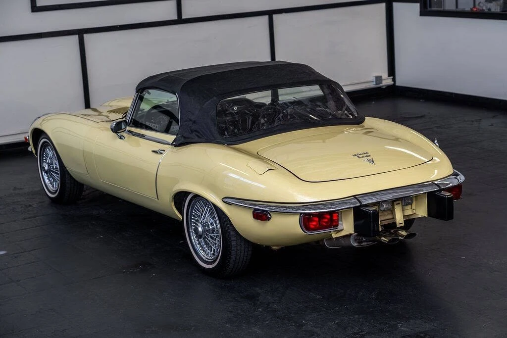 1974 Jaguar E-Type Series 3 V12 - Image 8 of 21