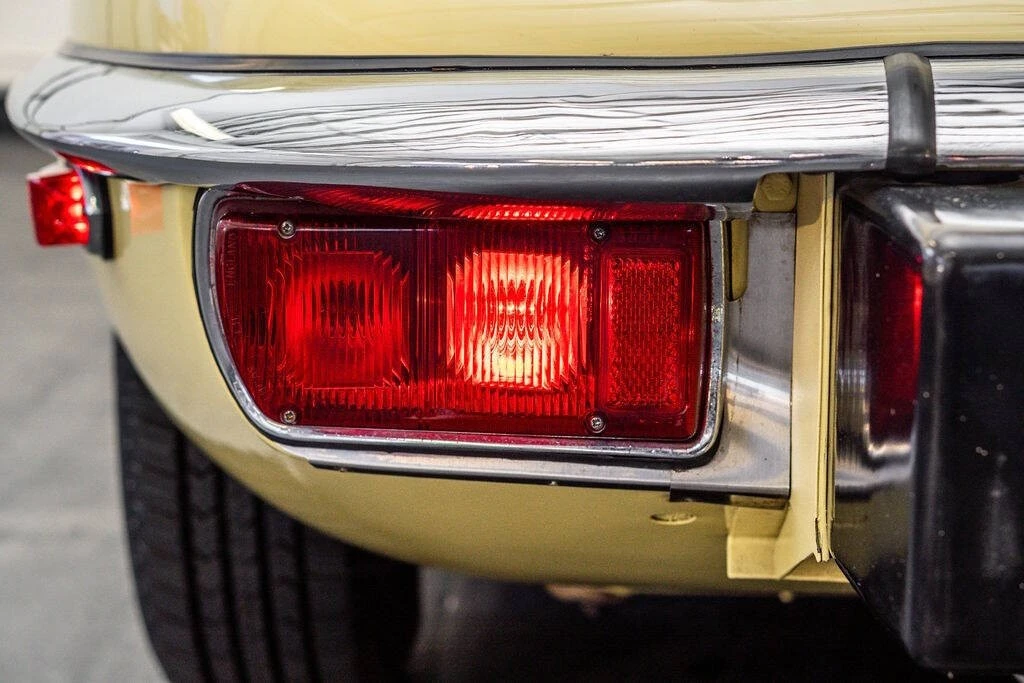 1974 Jaguar E-Type Series 3 V12 - Image 2 of 21