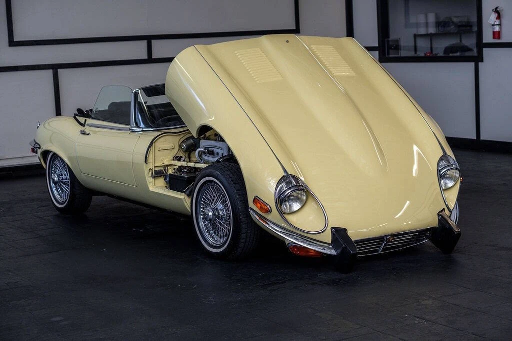 1974 Jaguar E-Type Series 3 V12 - Image 16 of 21