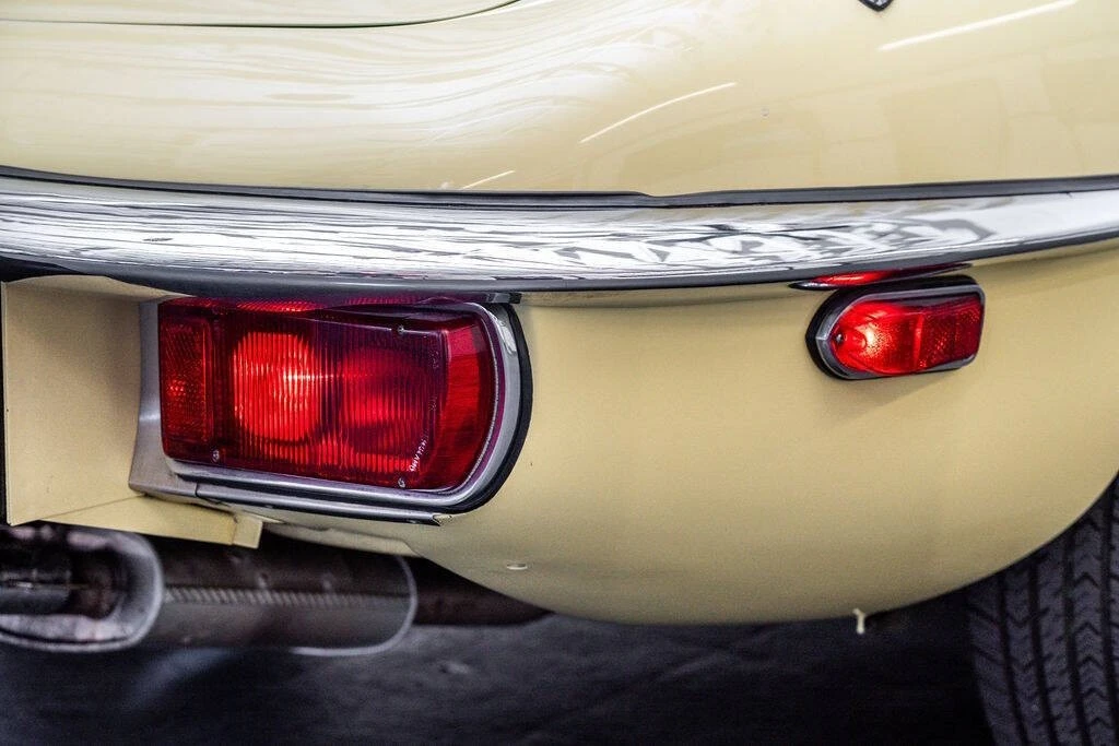 1974 Jaguar E-Type Series 3 V12 - Image 14 of 21