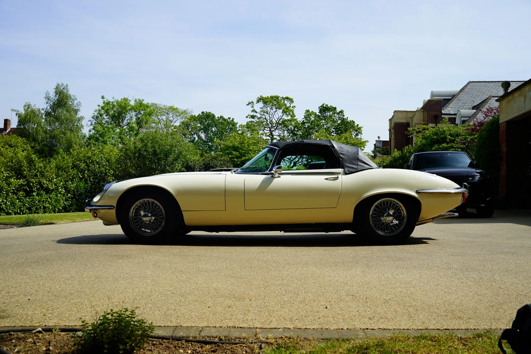1974 Jaguar E-Type Series 3 V12 - Image 4 of 31