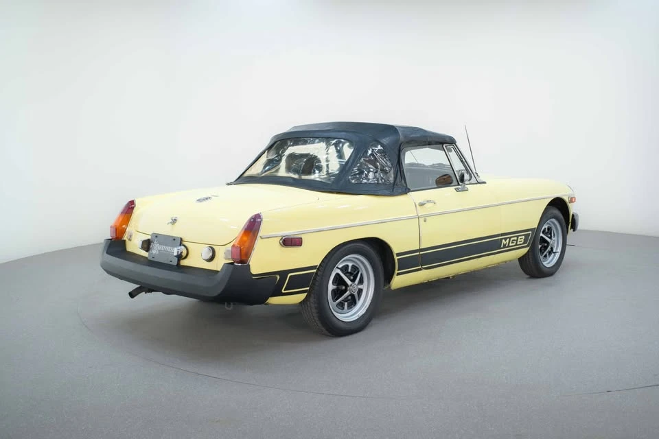 1974 Jaguar - Image 8 of 18
