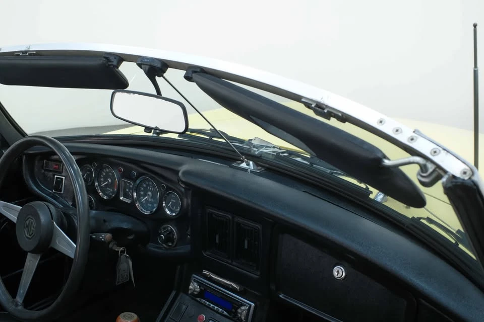 1974 Jaguar - Image 14 of 18