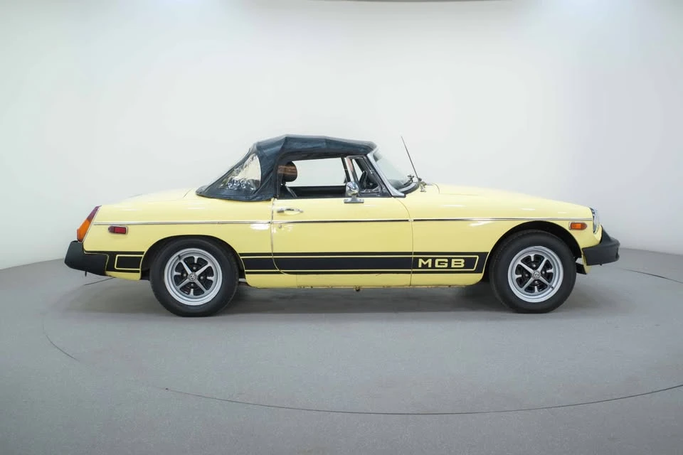 1974 Jaguar - Image 9 of 18