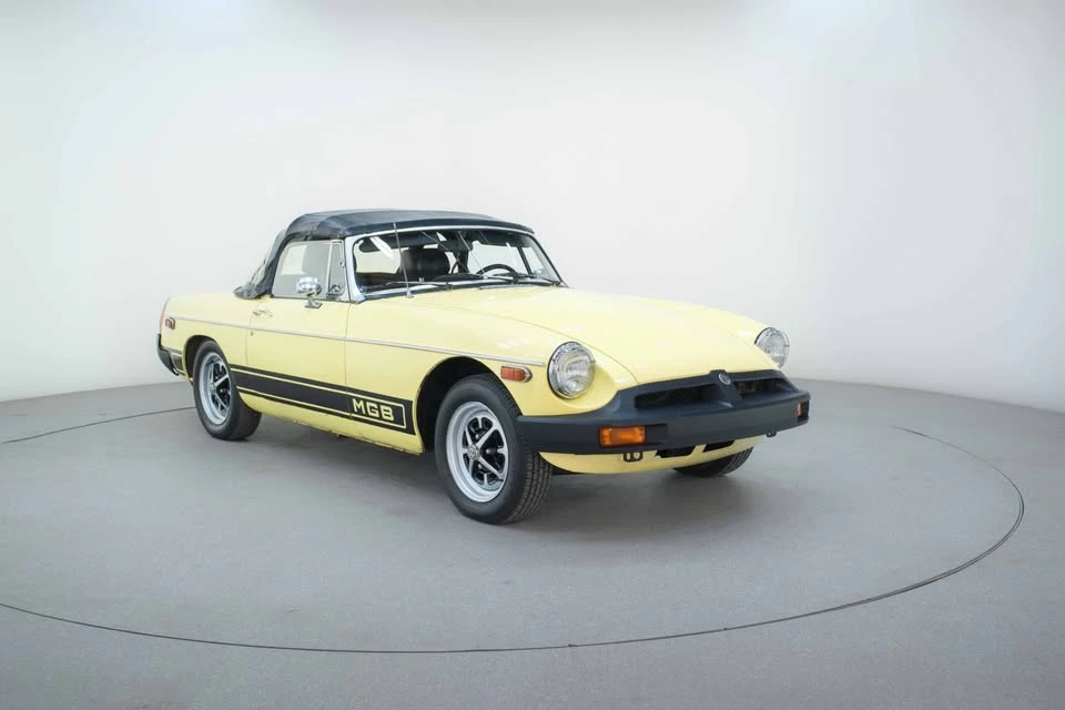1974 Jaguar - Image 2 of 18