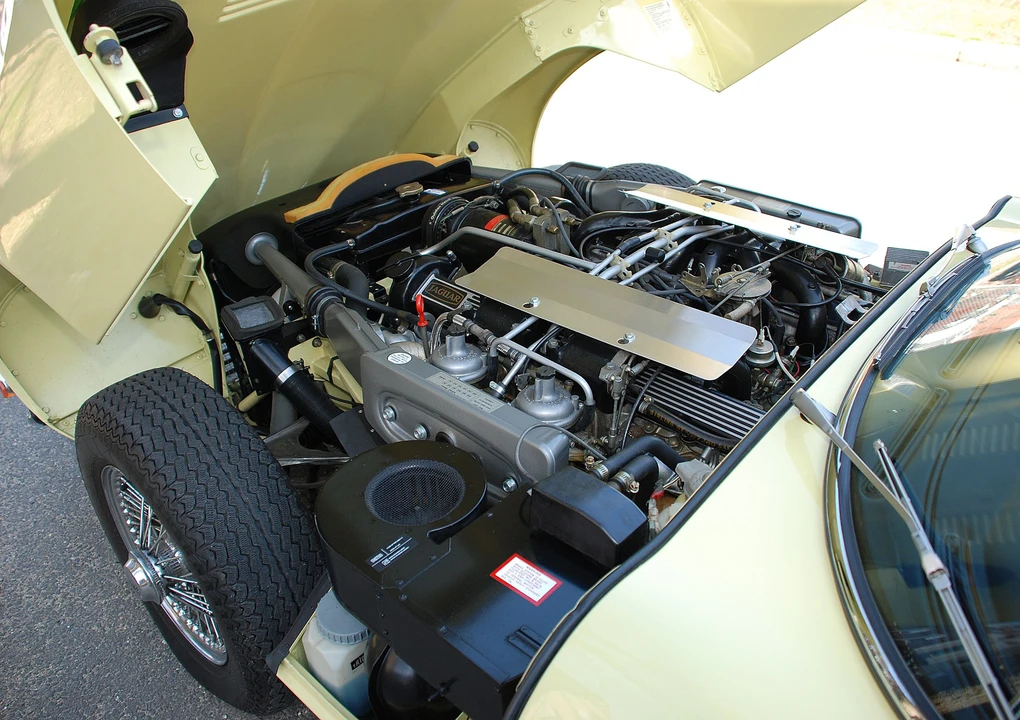 1974 Jaguar E-Type Series 3 V12 - Image 9 of 12