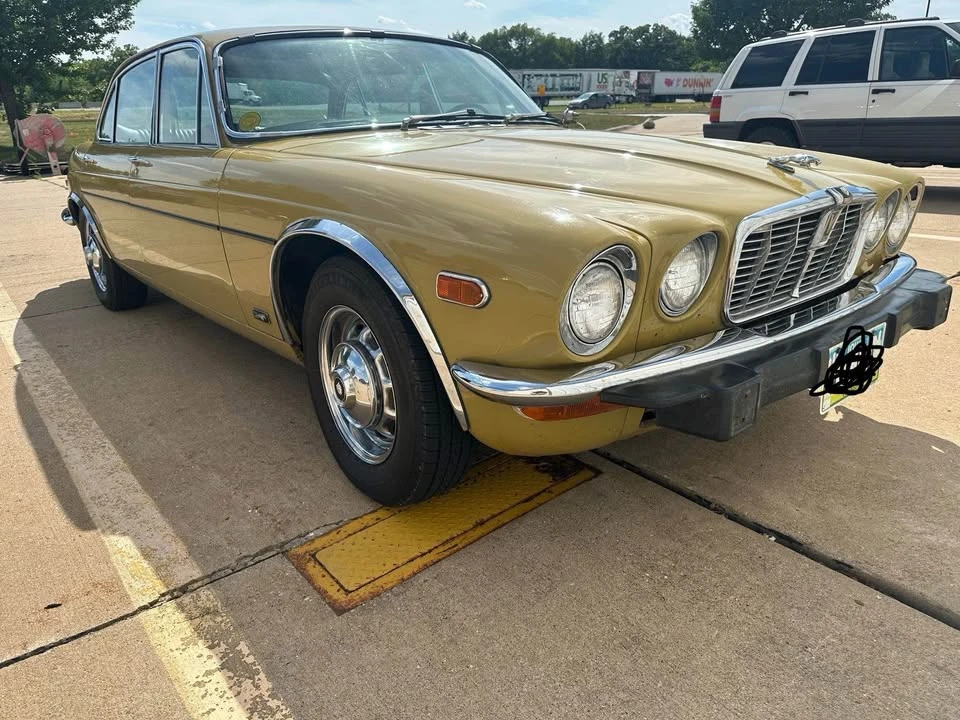 1974 Jaguar XJ Series 2 - Image 2 of 5