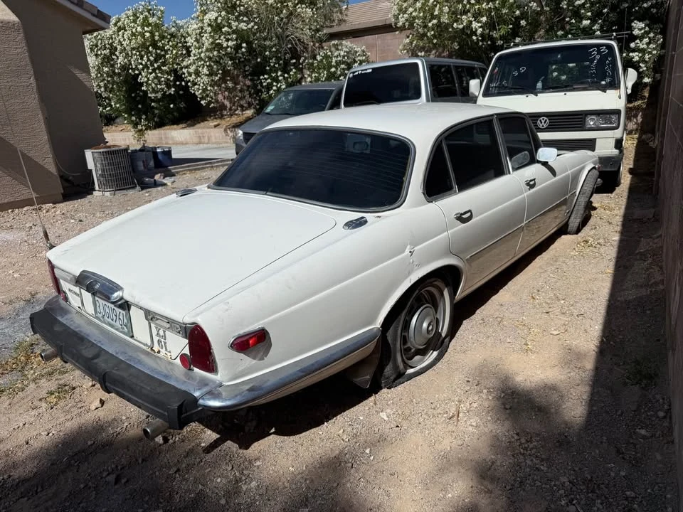 1974 Jaguar XJ Series 2 - Image 6 of 9