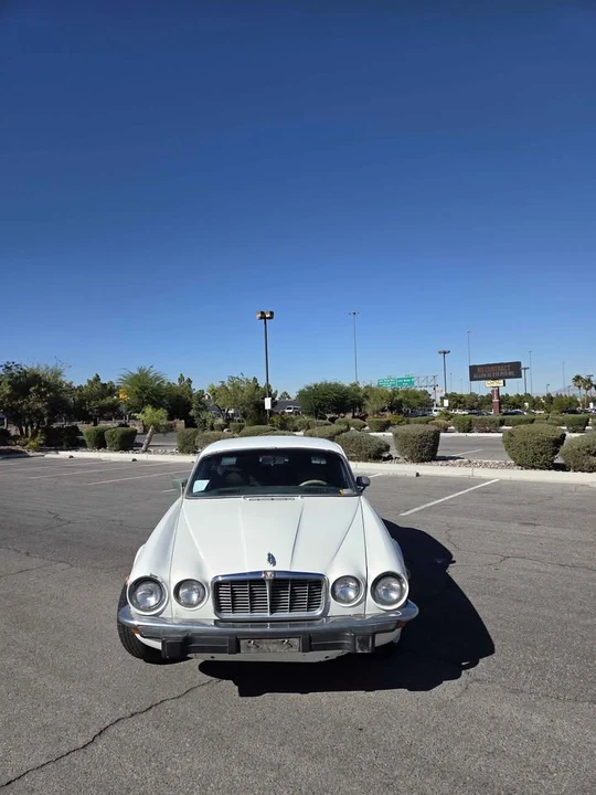 1974 Jaguar XJ Series 2 - Image 2 of 19