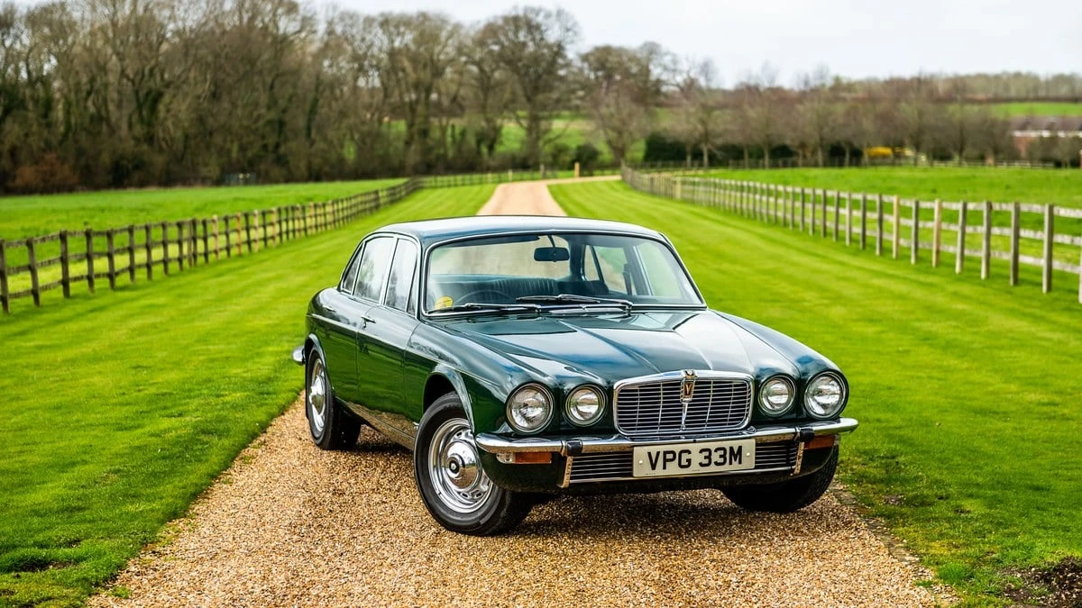1974 Jaguar XJ Series 2 - Image 2 of 30
