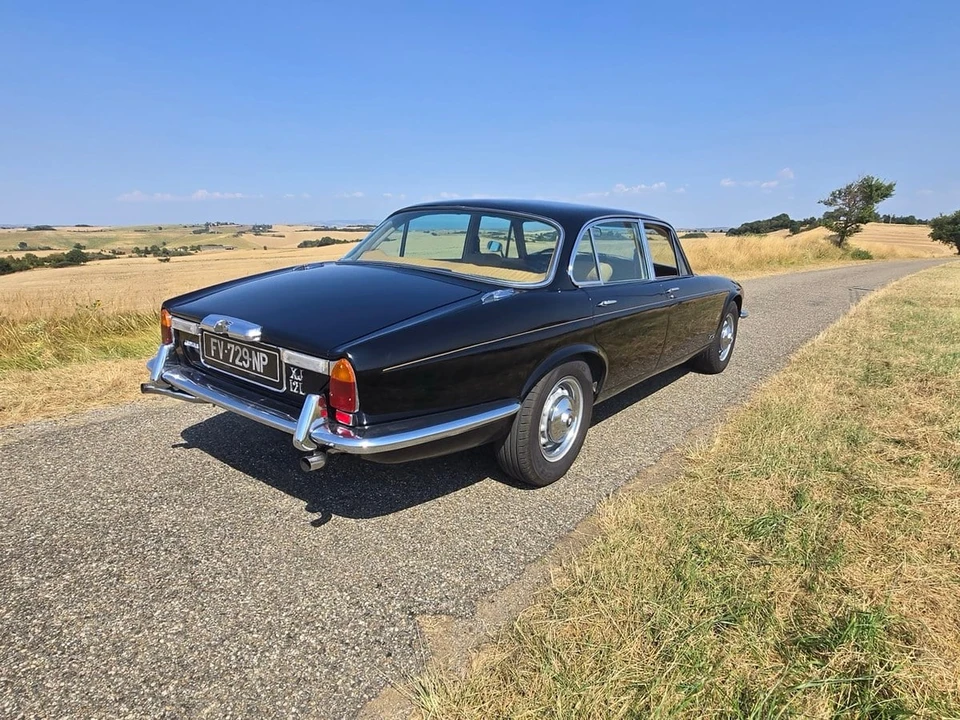 1974 Jaguar XJ Series 2 - Image 5 of 30
