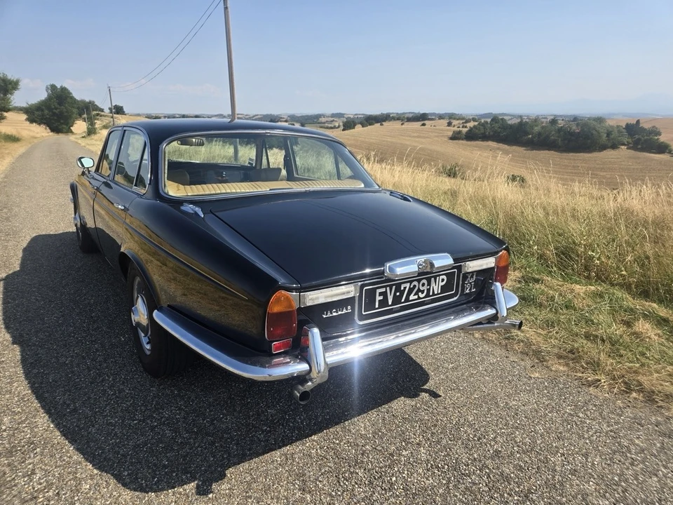 1974 Jaguar XJ Series 2 - Image 11 of 30