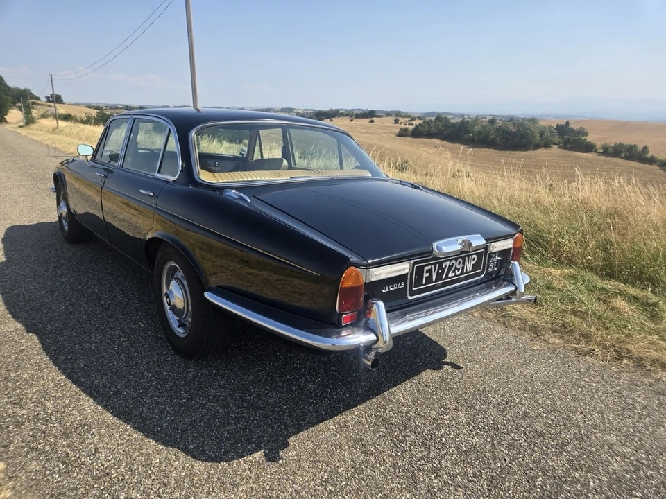 1974 Jaguar XJ Series 2 - Image 12 of 30