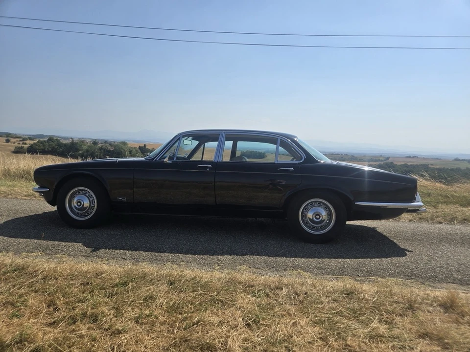 1974 Jaguar XJ Series 2 - Image 18 of 30