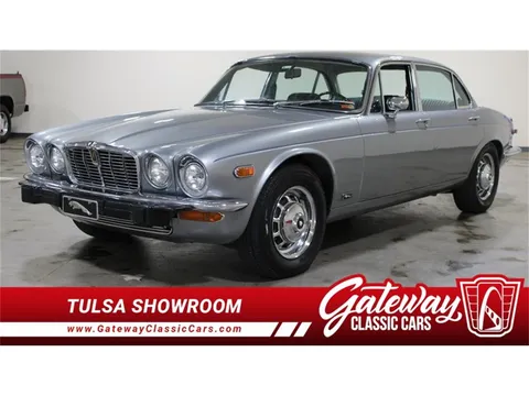 1974 Jaguar XJ12 S2