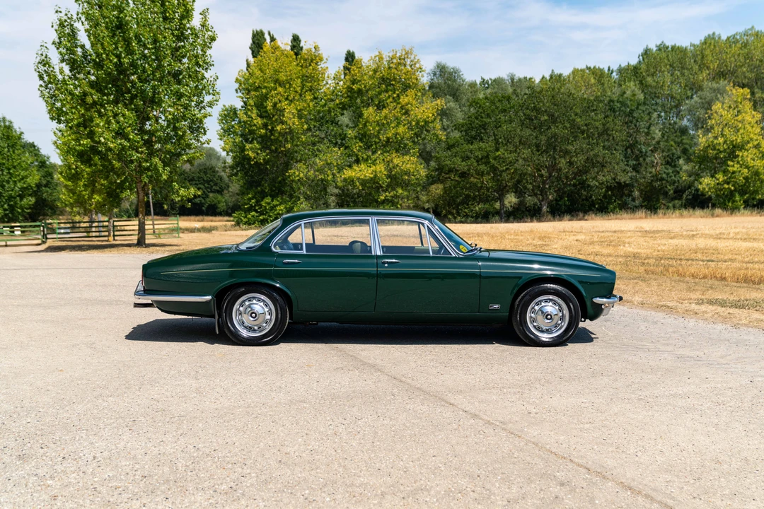 1974 Jaguar XJ Series 2 - Image 8 of 31