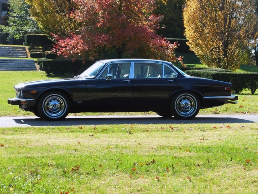 1974 Jaguar XJ Series 2 - Image 2 of 7