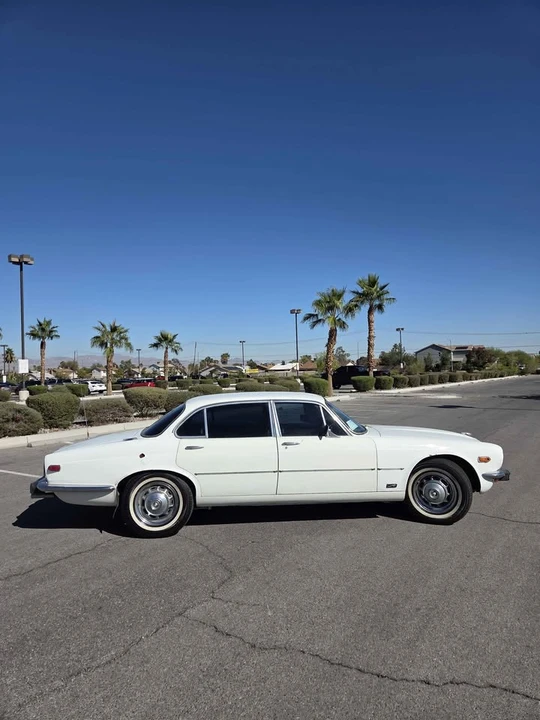 1974 Jaguar XJ Series 2 - Image 3 of 19