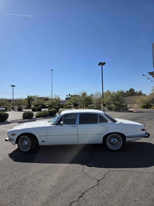 1974 Jaguar XJ Series 2 - Image 5 of 19