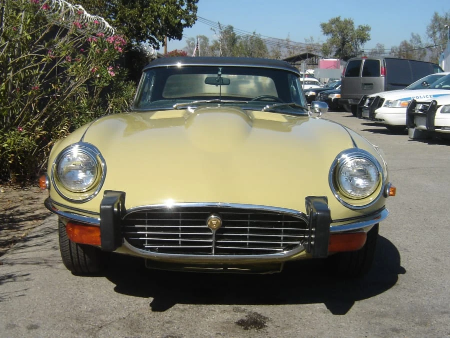 1974 Jaguar E-Type Series 3 V12 - Image 2 of 8