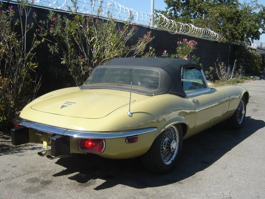 1974 Jaguar E-Type Series 3 V12 - Image 6 of 8