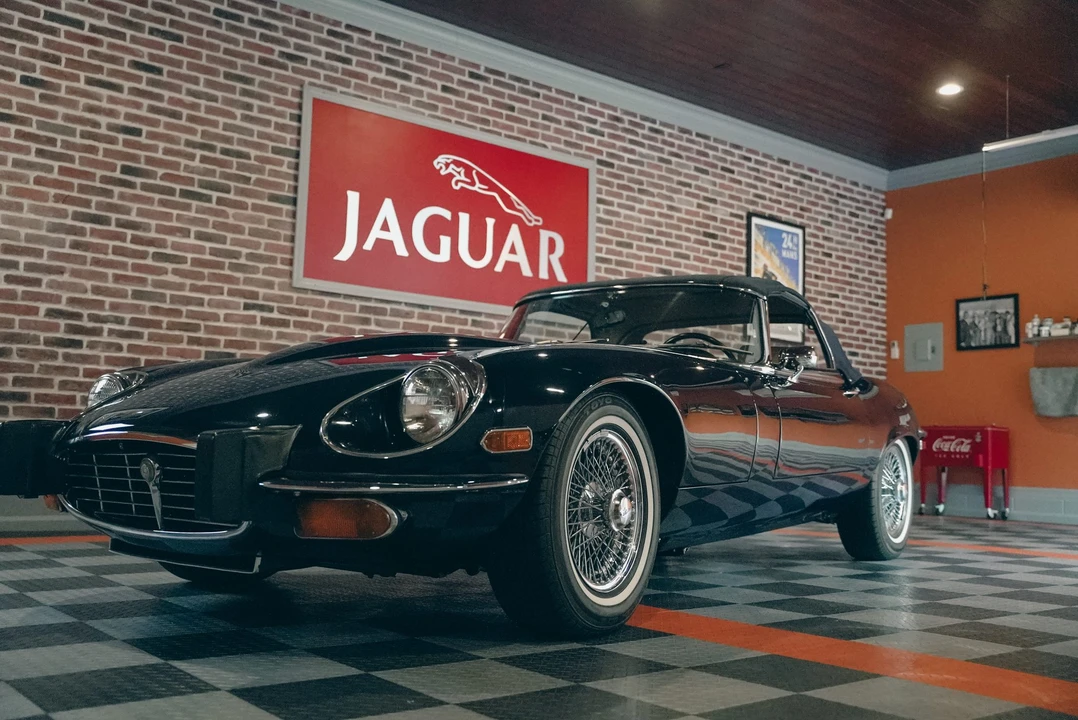 1974 Jaguar E-Type Series 3 V12 - Image 5 of 31