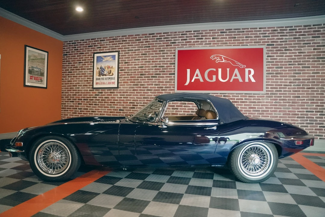 1974 Jaguar E-Type Series 3 V12 - Image 11 of 31