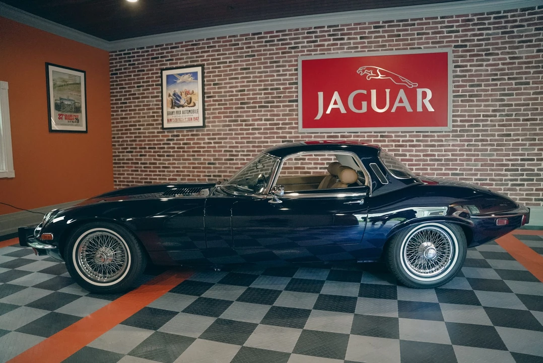 1974 Jaguar E-Type Series 3 V12 - Image 9 of 31