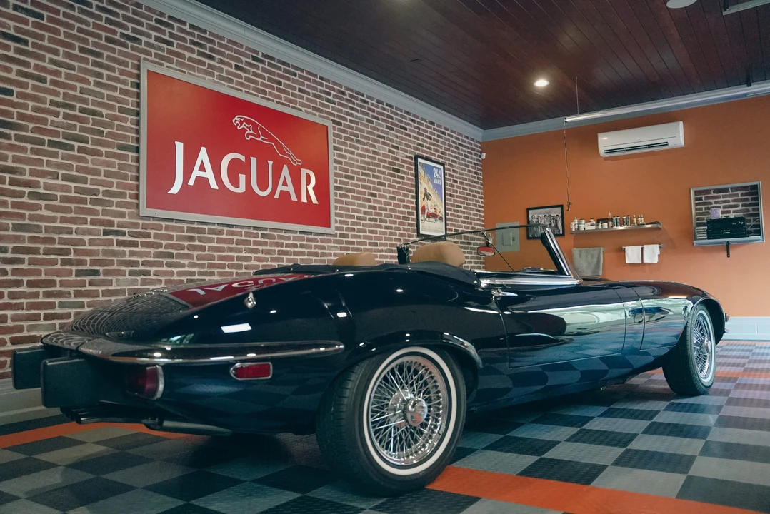 1974 Jaguar E-Type Series 3 V12 - Image 14 of 31