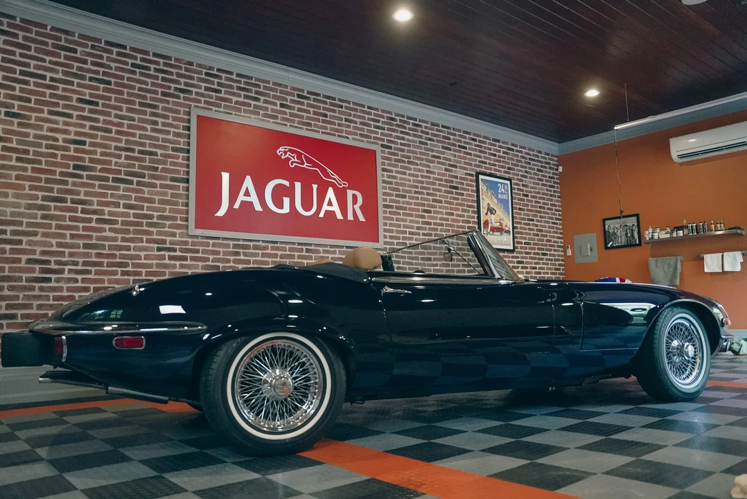 1974 Jaguar E-Type Series 3 V12 - Image 15 of 31