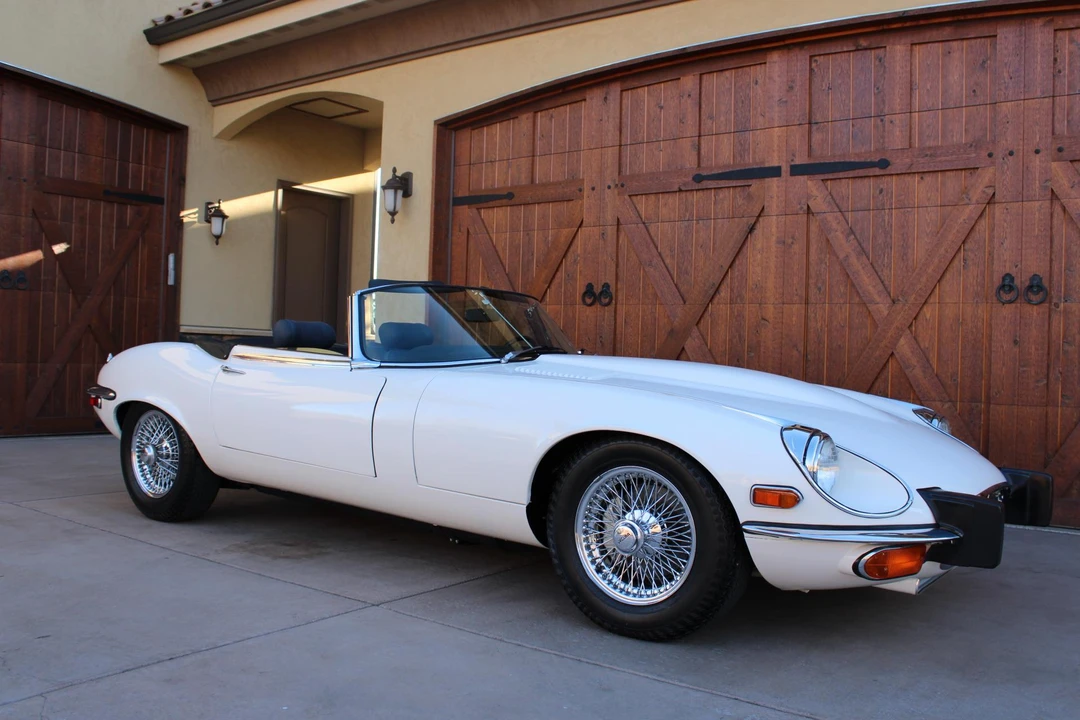 1974 Jaguar E-Type Series 3 V12 - Image 2 of 31